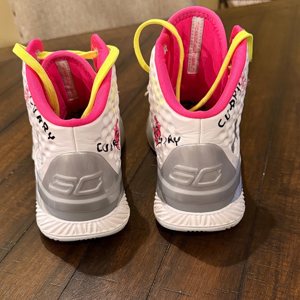 Under Armour Curry Girls Size 4 High-Top Basketball Shoes - Picture 4 of 11
